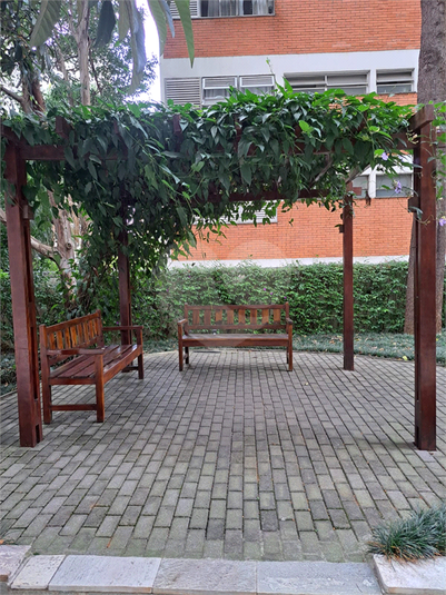 Foto REO1100941