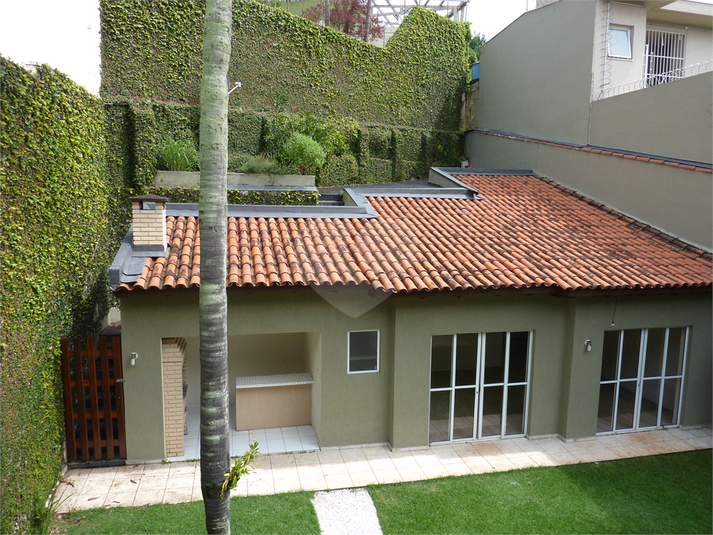 Venda Casa São Paulo Pacaembu REO110118 29