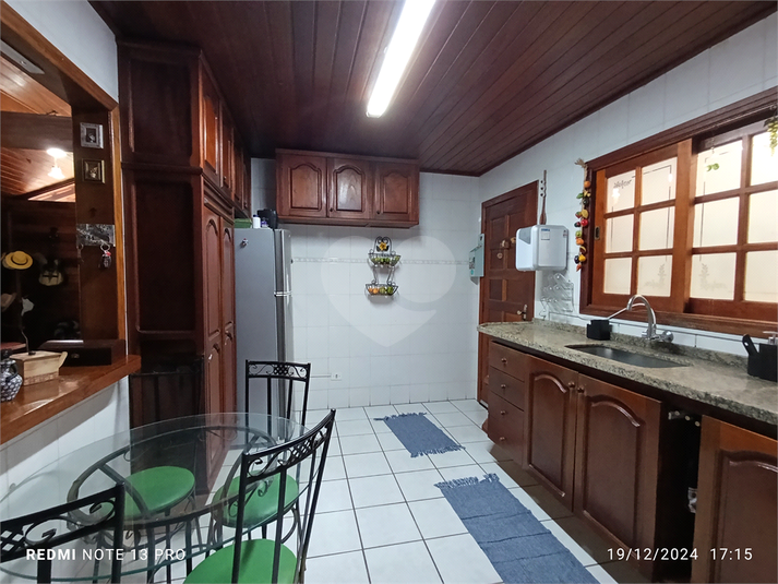 Foto REO1101185