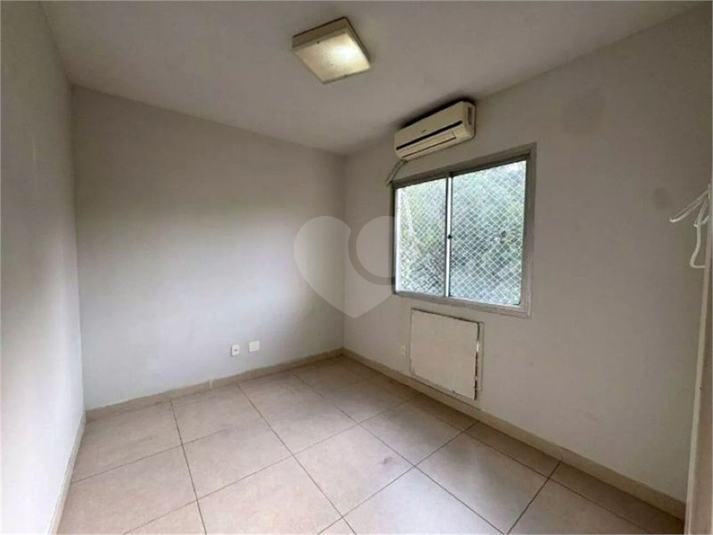 Foto REO1101241
