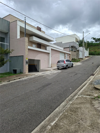 Foto REO1101330