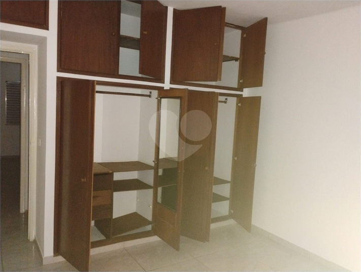 Foto REO1101373