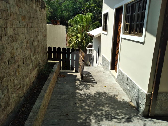 Foto REO1101397