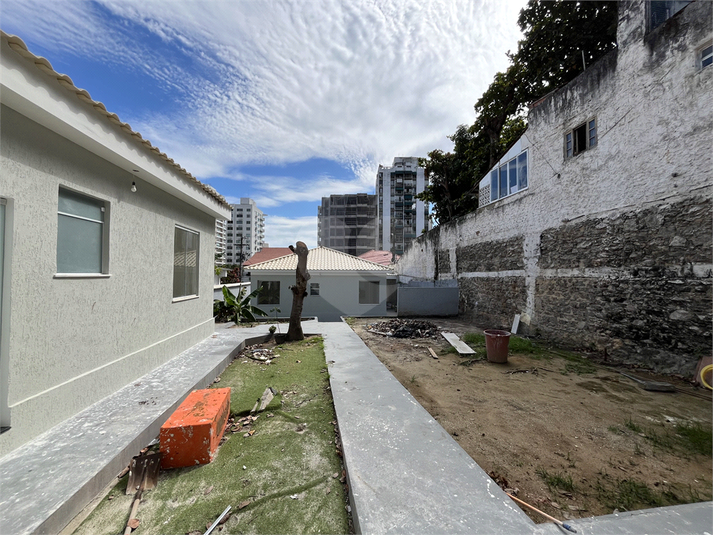 Foto REO1101442