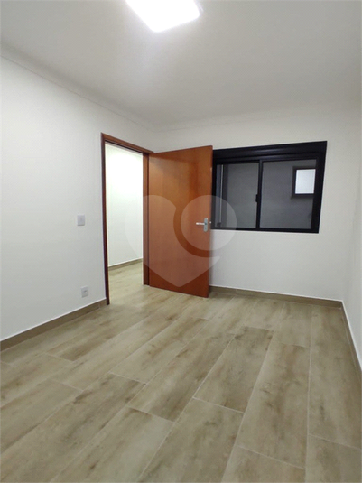 Foto REO1101457