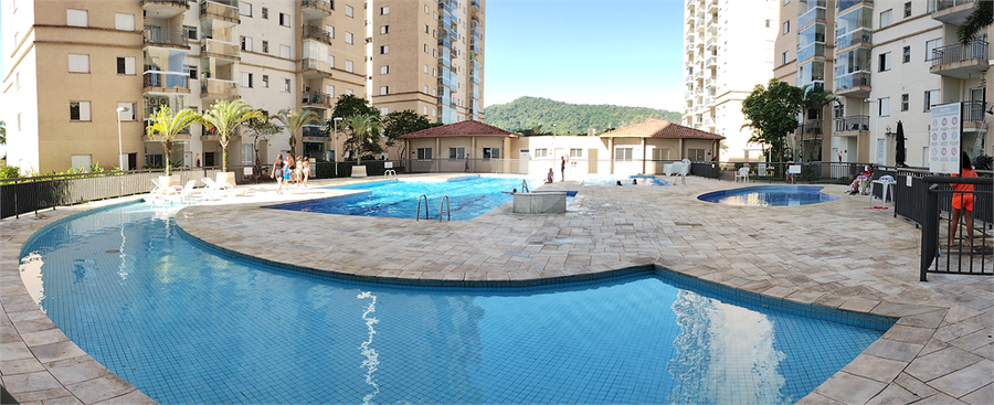 Foto REO1101480