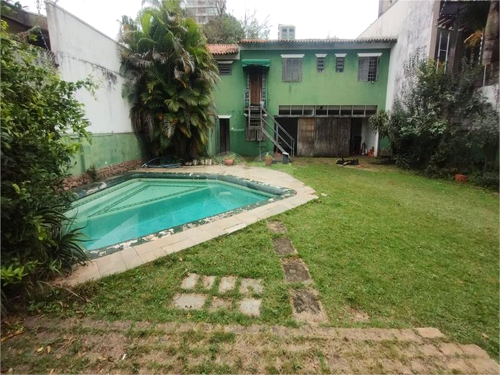 Foto REO1101555