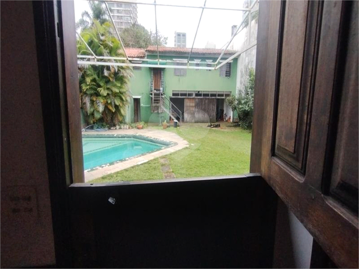 Foto REO1101555