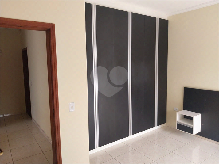 Foto REO1101574