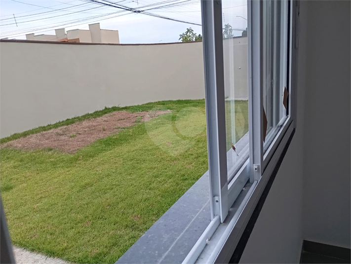 Foto REO1101578