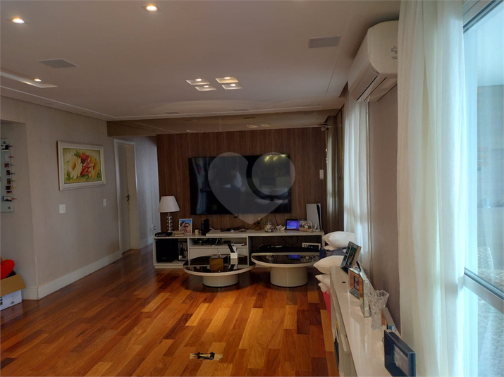 Foto REO1101605