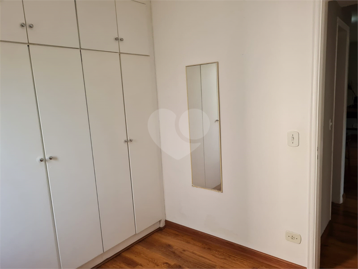 Foto REO1101627