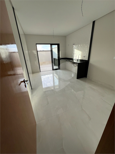 Foto REO1101668