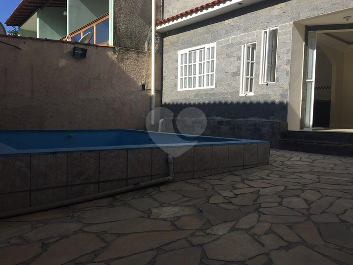 Foto REO1101757