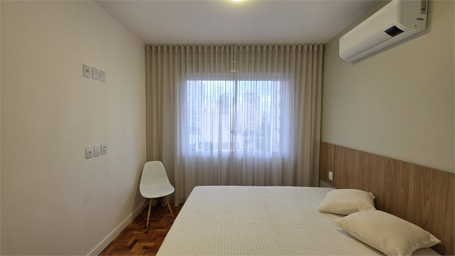 Foto REO1101933