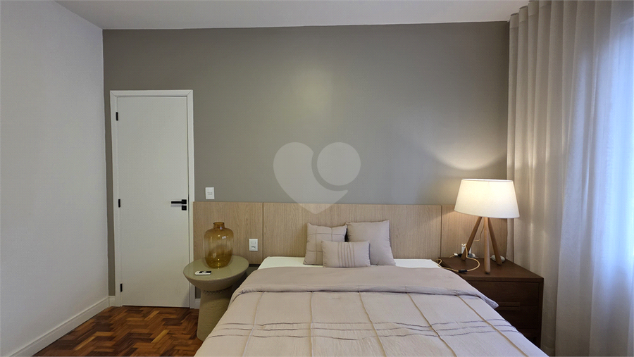 Foto REO1101933