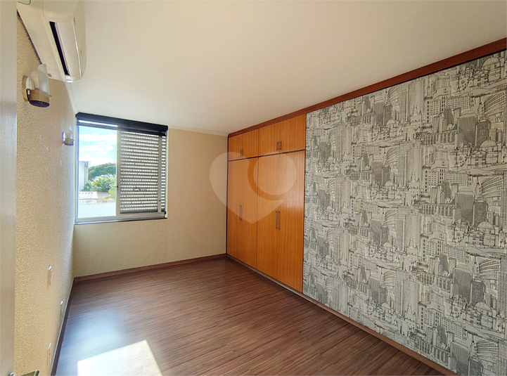 Foto REO1101957