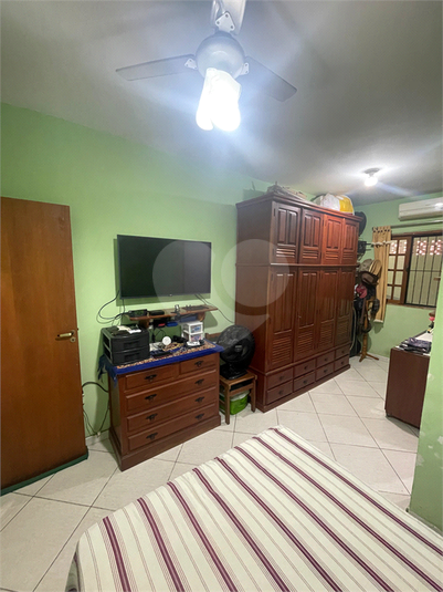 Foto REO1101975