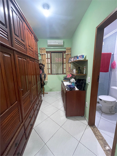 Foto REO1101975