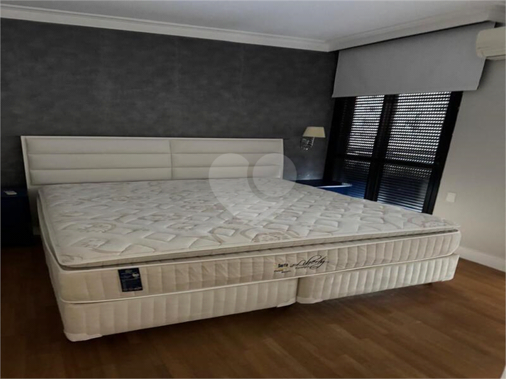 Foto REO1102000