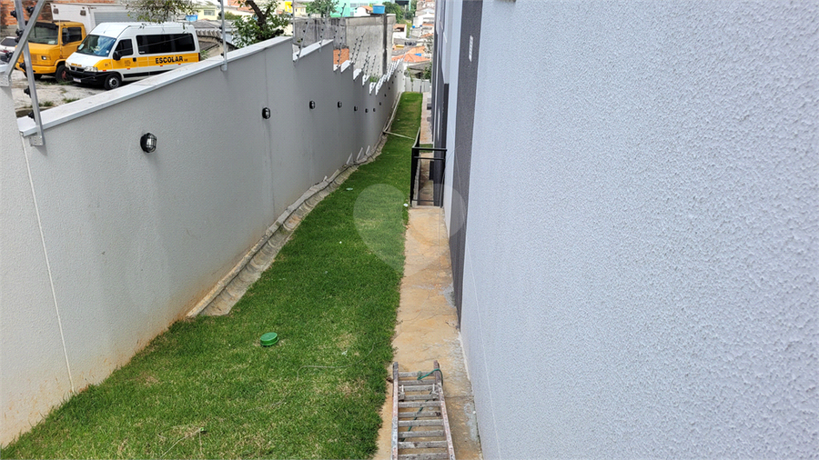 Foto REO1102024