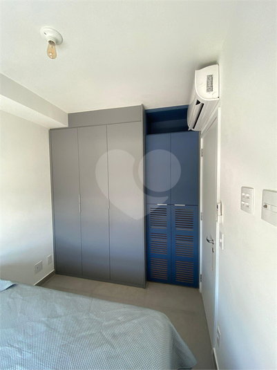 Foto REO1102064