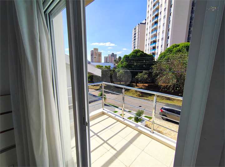 Foto REO1102069