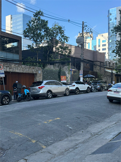Foto REO1102074