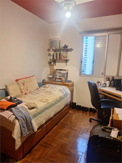 Foto REO1102140