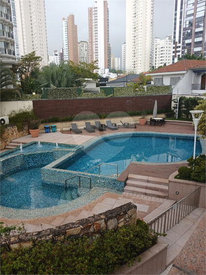 Foto REO1102159
