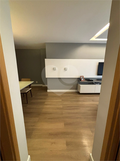 Foto REO1102224