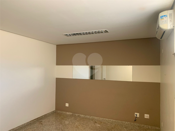 Foto REO1102246
