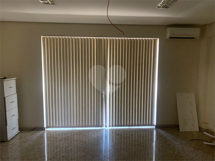 Foto REO1102246