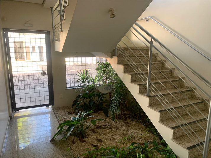 Foto REO1102246