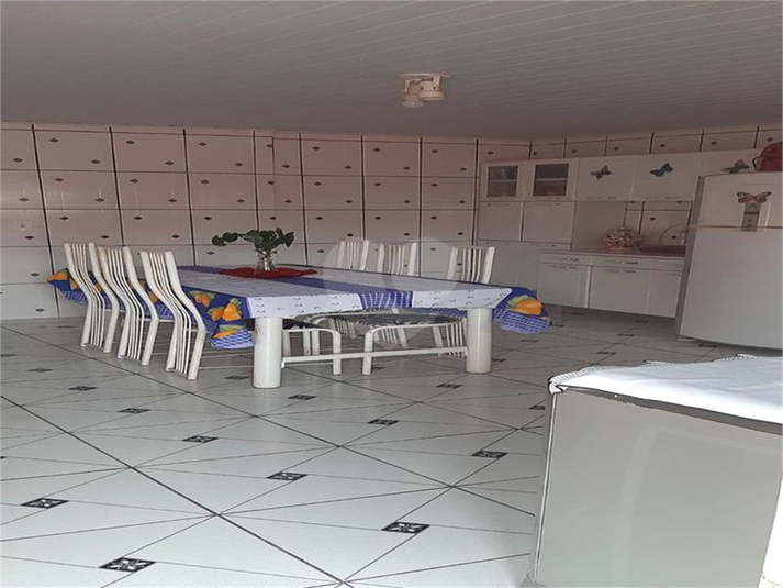 Foto REO1102275