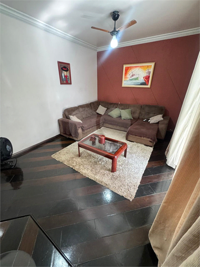 Foto REO1102300