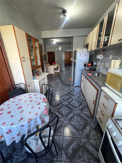 Foto REO1102300