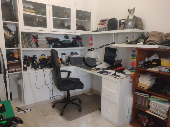 Foto REO1102321
