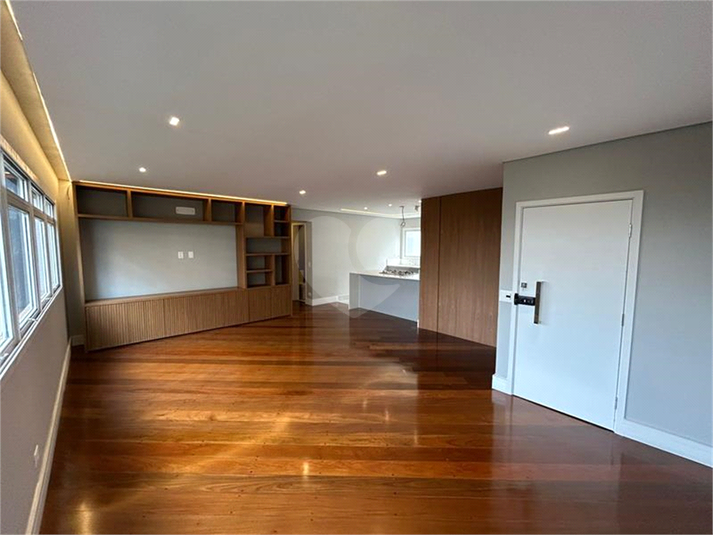 Foto REO1102344
