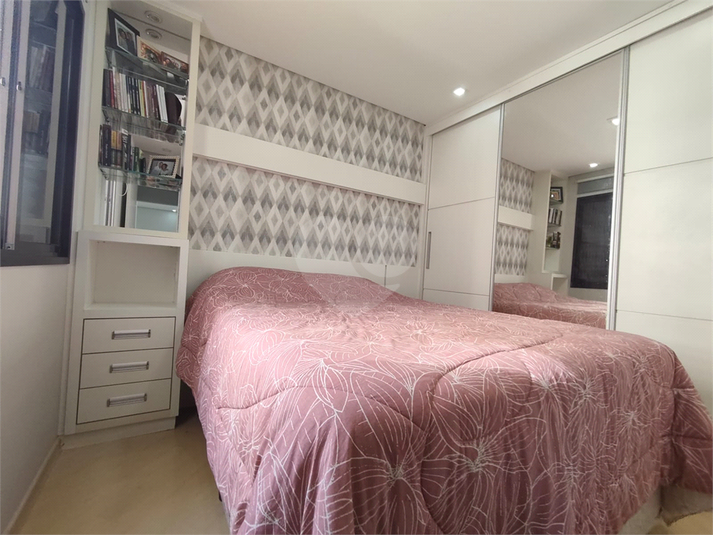 Foto REO1102350