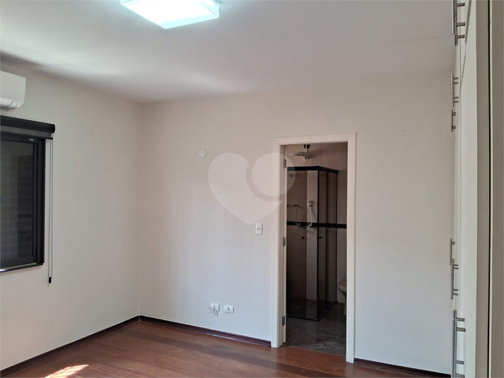 Foto REO1102358