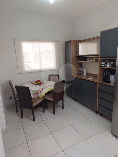 Foto REO1102365