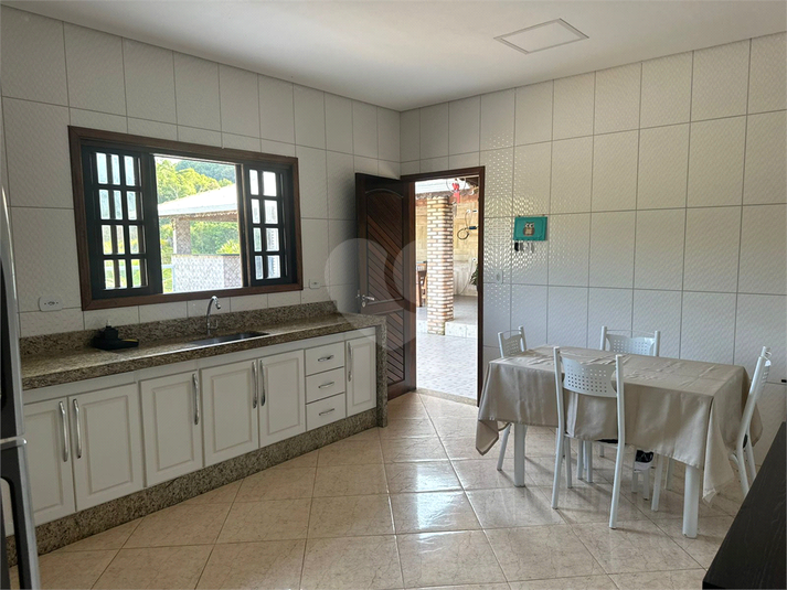 Foto REO1102370
