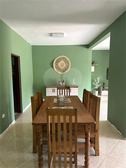 Foto REO1102370