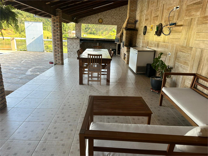 Foto REO1102370
