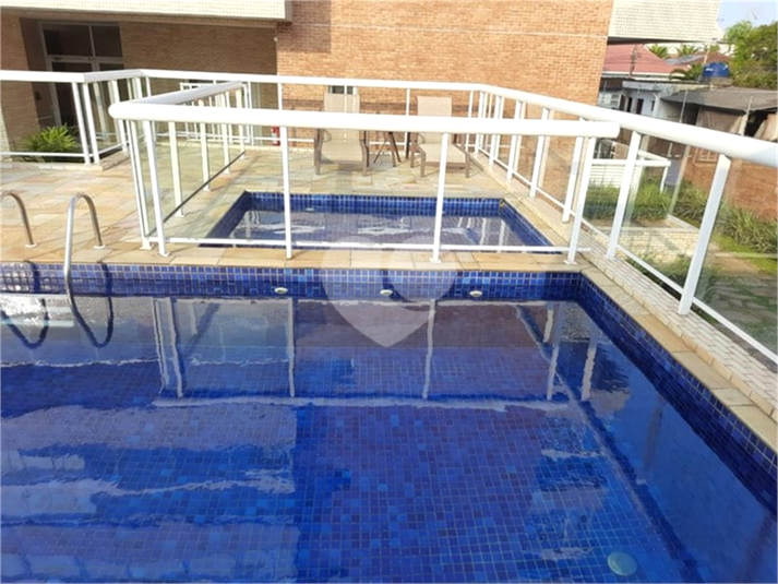 Foto REO1102375