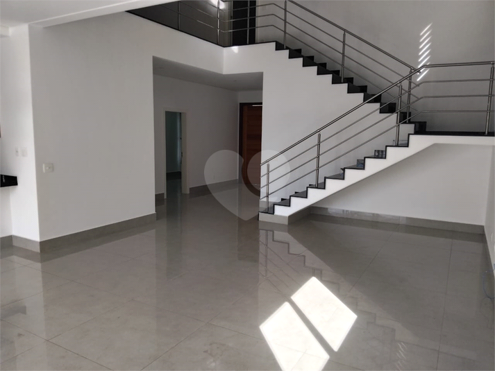 Foto REO1102386