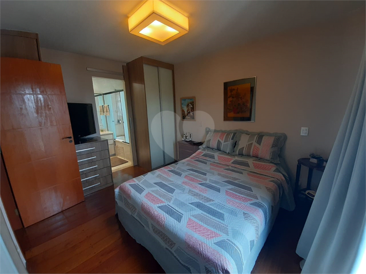 Foto REO1102399