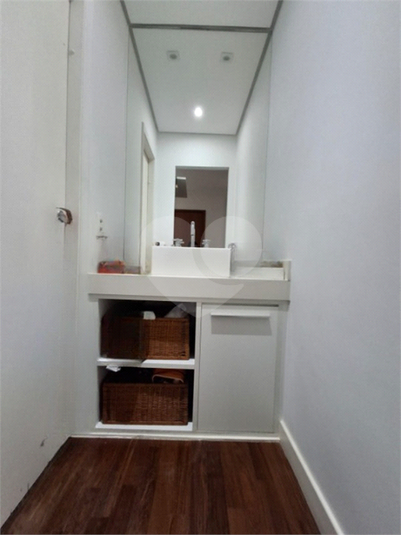 Foto REO1102403