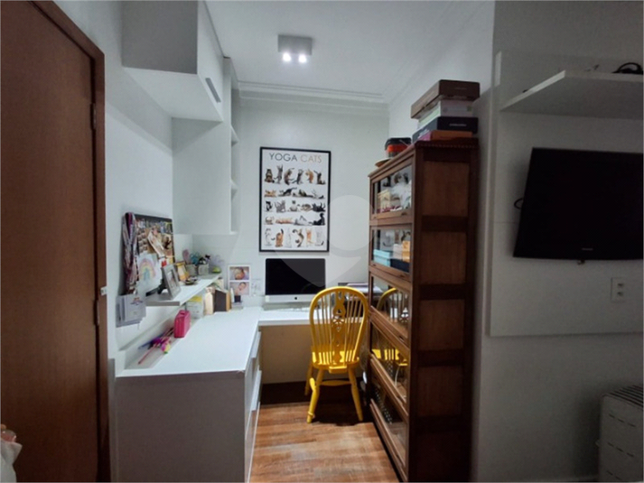 Foto REO1102403